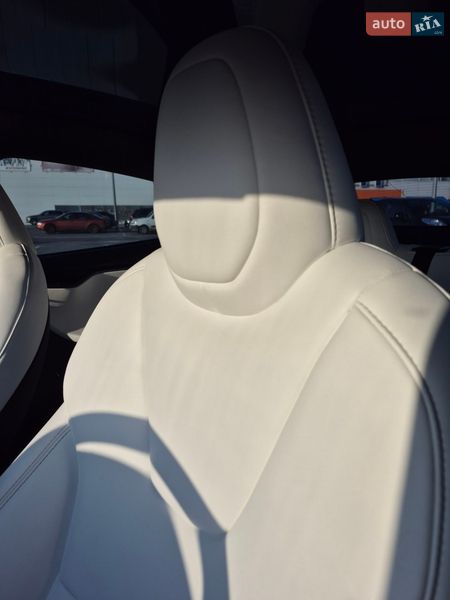 Лифтбек Tesla Model S 2020 в Борисполе