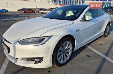 Лифтбек Tesla Model S 2020 в Борисполе