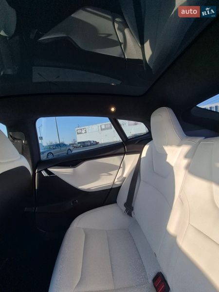 Лифтбек Tesla Model S 2020 в Борисполе