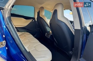 Лифтбек Tesla Model S 2015 в Киеве