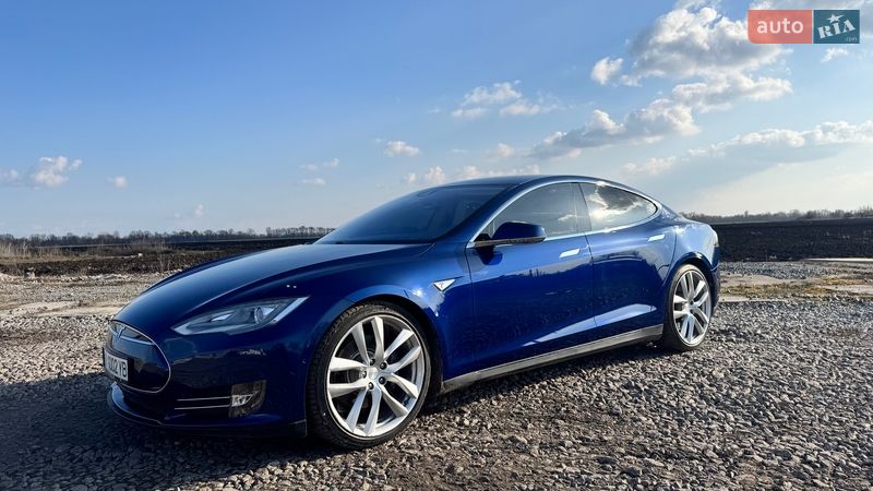 Tesla Model S 2015 Tesla Model S 2015