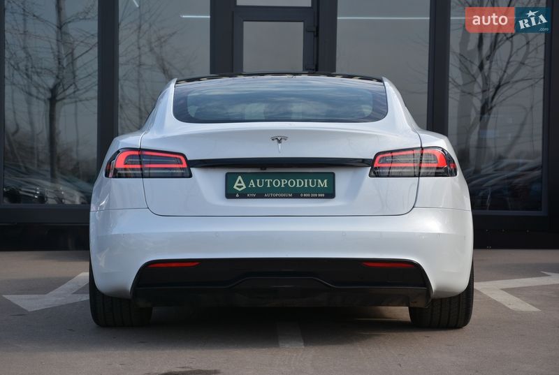 Лифтбек Tesla Model S 2022 в Киеве фото 12 Лифтбек Tesla Model S 2022 в Киеве