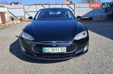 Лифтбек Tesla Model S 2014 в Радехове