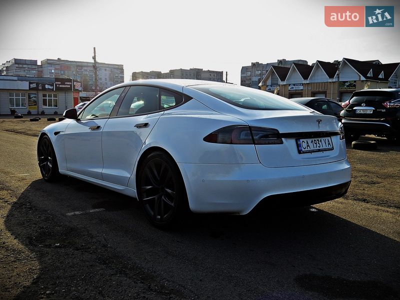 Лифтбек Tesla Model S 2021 в Черкассах