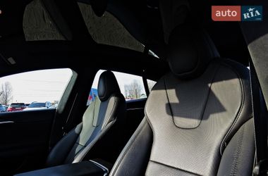 Лифтбек Tesla Model S 2021 в Черкассах