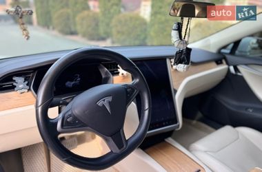 Лифтбек Tesla Model S 2018 в Черновцах