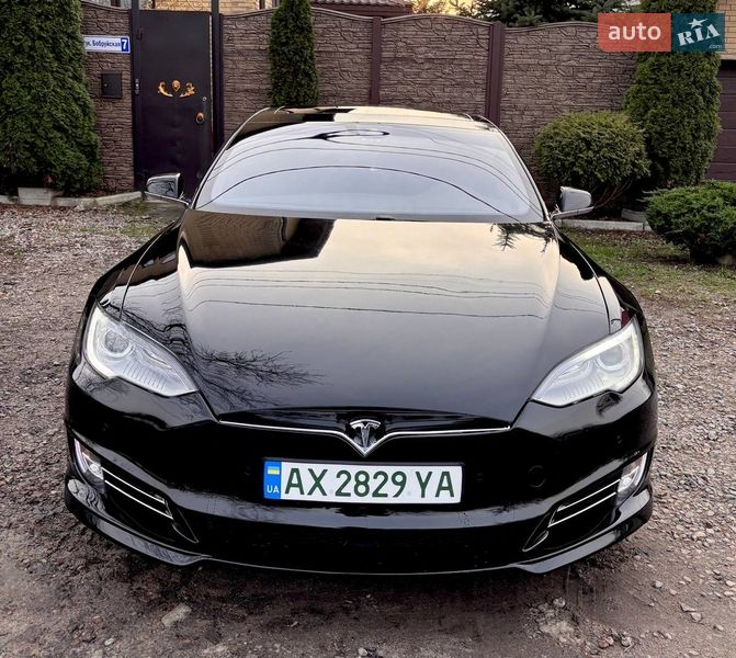 Лифтбек Tesla Model S 2015 в Харькове фото 3 Лифтбек Tesla Model S 2015 в Харькове
