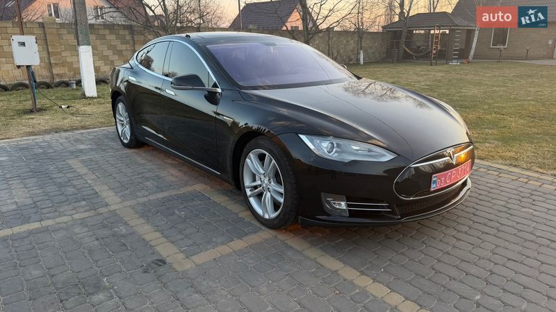 Ліфтбек Tesla Model S 2014 в Луцьку фото 4 Ліфтбек Tesla Model S 2014 в Луцьку