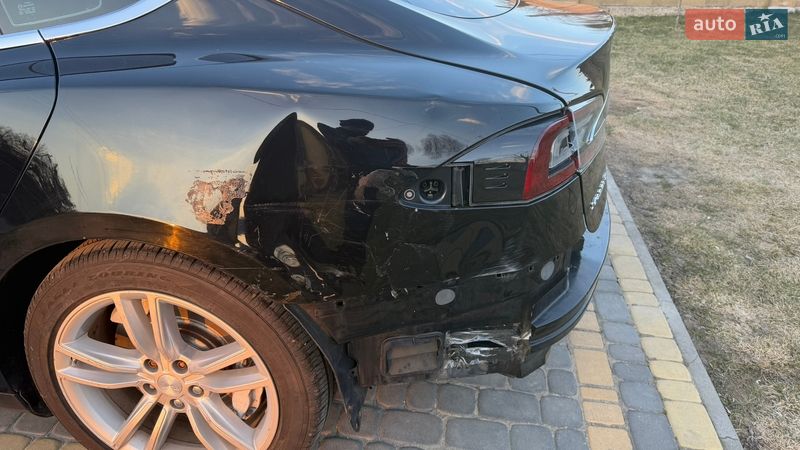 Ліфтбек Tesla Model S 2014 в Луцьку фото 15 Ліфтбек Tesla Model S 2014 в Луцьку
