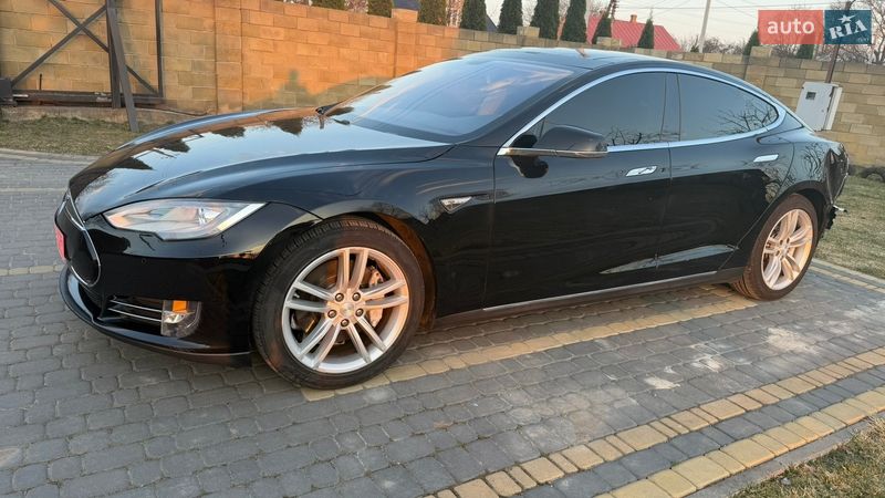 Ліфтбек Tesla Model S 2014 в Луцьку фото 18 Ліфтбек Tesla Model S 2014 в Луцьку