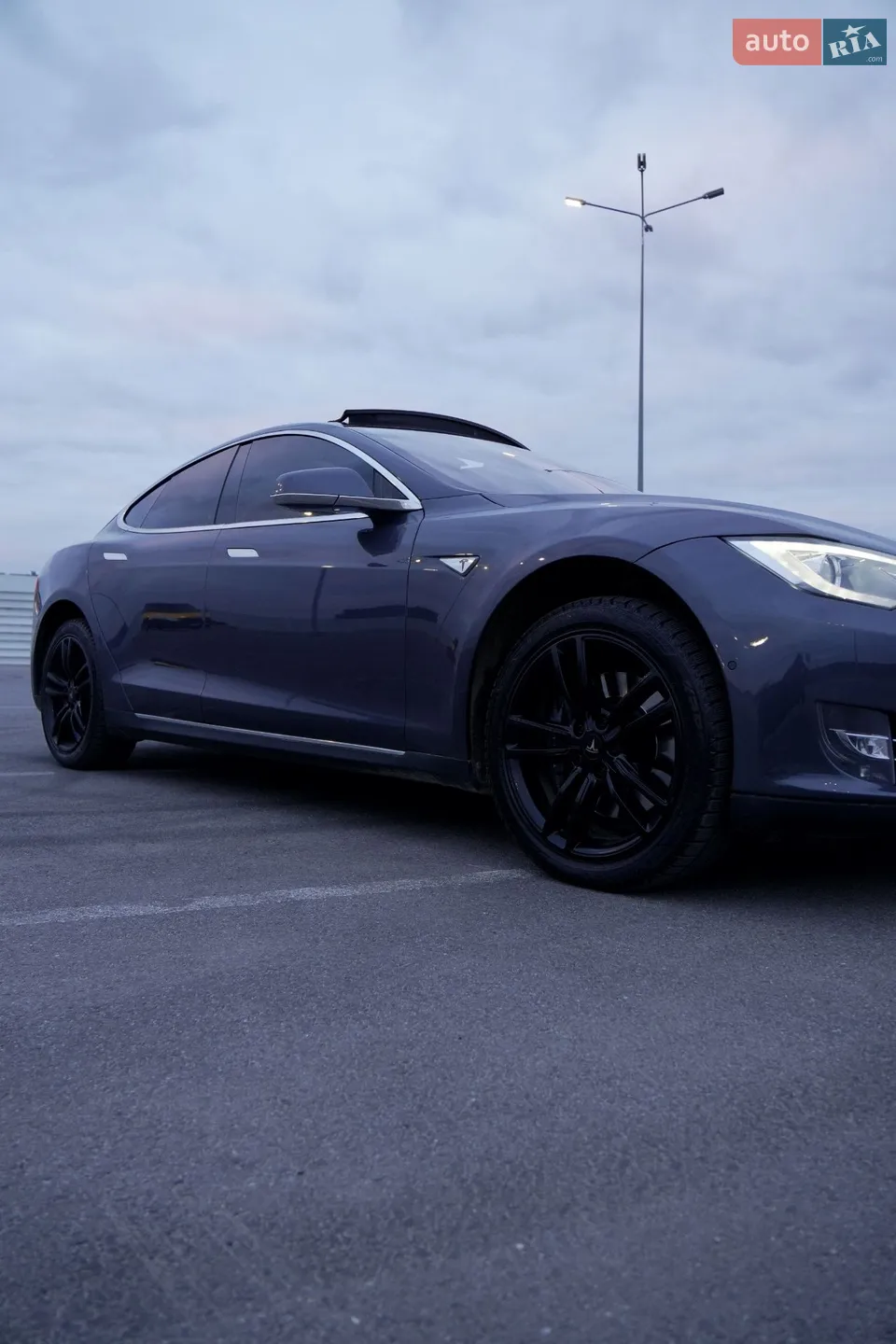 2015 Tesla Model S - мініатюра 3