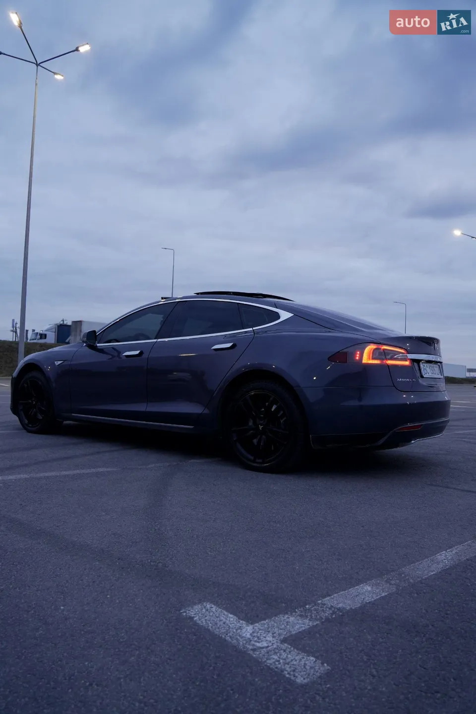 2015 Tesla Model S - мініатюра 5
