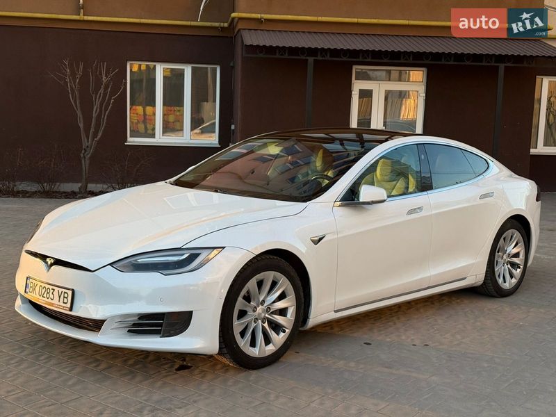 2017 Tesla Model S, VIN 5YJSA1E19HF215502:plate — фото 1 (autoria)