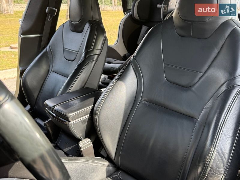 Лифтбек Tesla Model S 2016 в Кременчуге фото 25 Лифтбек Tesla Model S 2016 в Кременчуге