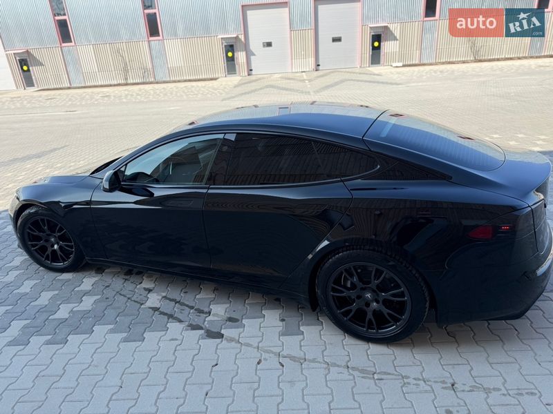 Ліфтбек Tesla Model S 2021 в Львові