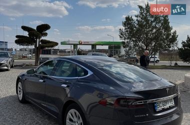 Лифтбек Tesla Model S 2017 в Львове