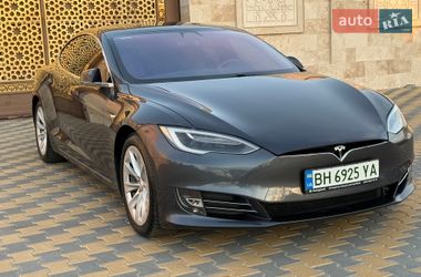 Ліфтбек Tesla Model S 2017 в Одесі фото 5 Ліфтбек Tesla Model S 2017 в Одесі