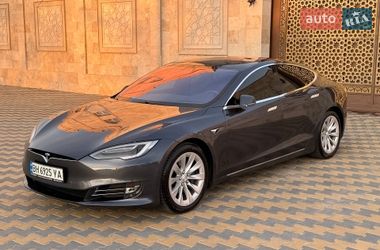 Ліфтбек Tesla Model S 2017 в Одесі фото 7 Ліфтбек Tesla Model S 2017 в Одесі