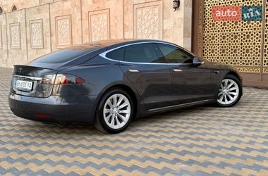 Ліфтбек Tesla Model S 2017 в Одесі фото 37 Ліфтбек Tesla Model S 2017 в Одесі