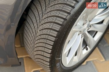 Ліфтбек Tesla Model S 2017 в Одесі фото 47 Ліфтбек Tesla Model S 2017 в Одесі