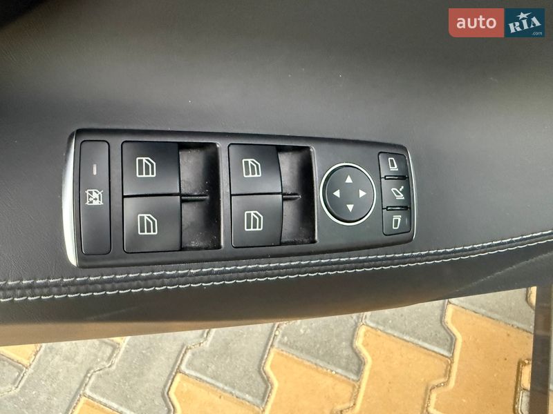 Ліфтбек Tesla Model S 2017 в Одесі