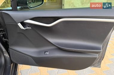 Ліфтбек Tesla Model S 2017 в Одесі фото 57 Ліфтбек Tesla Model S 2017 в Одесі