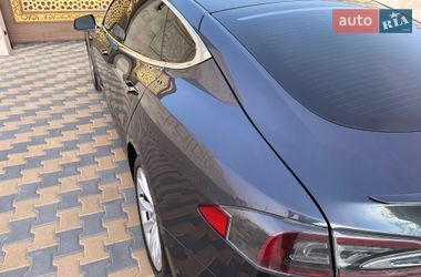Ліфтбек Tesla Model S 2017 в Одесі фото 81 Ліфтбек Tesla Model S 2017 в Одесі