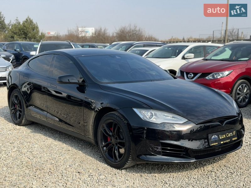 Tesla Model S 2014