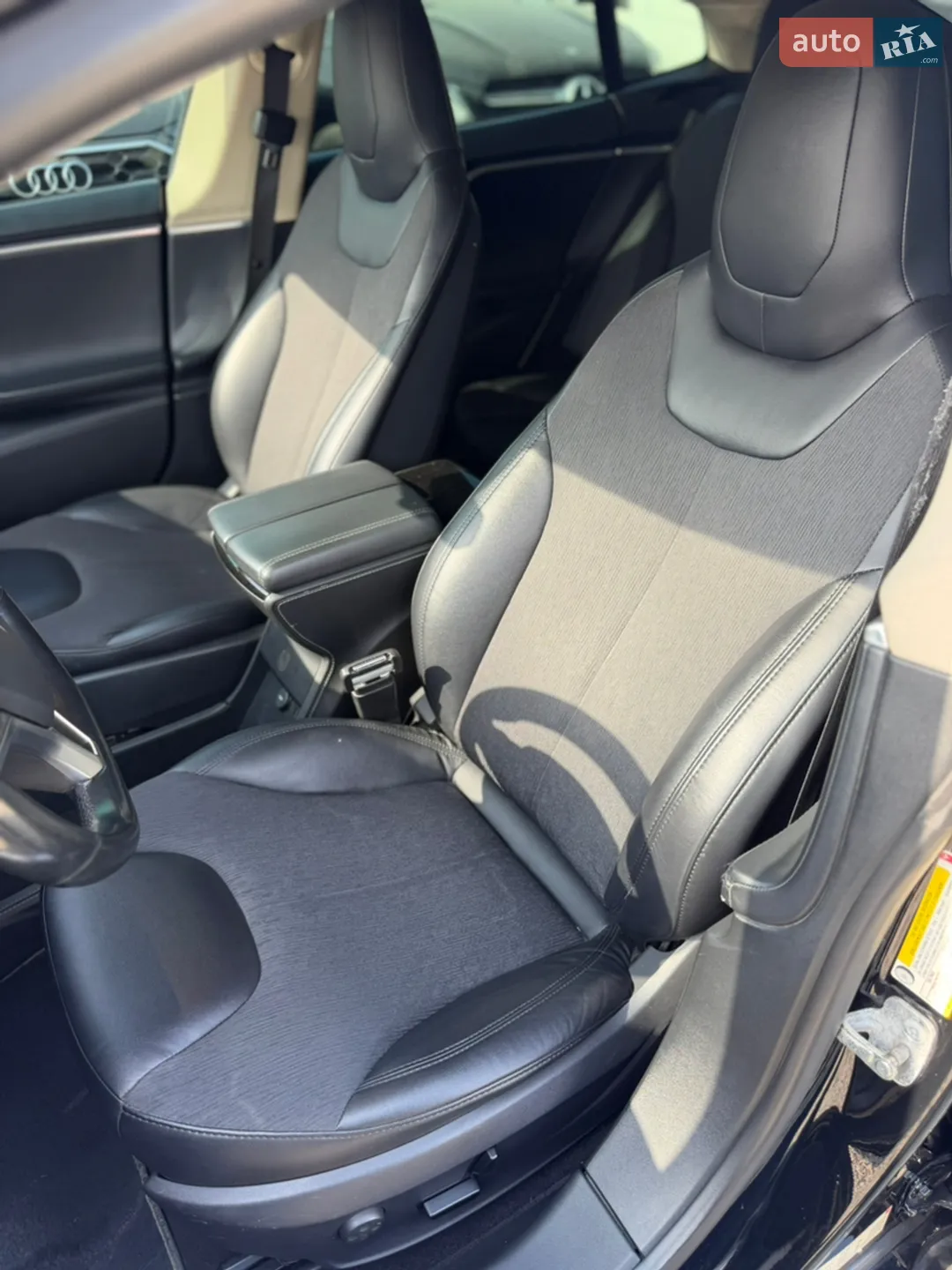 2014 Tesla Model S - мініатюра 14