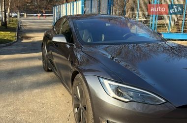 Лифтбек Tesla Model S 2024 в Киеве