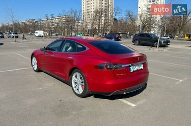 Лифтбек Tesla Model S 2015 в Киеве