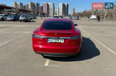 Лифтбек Tesla Model S 2015 в Киеве