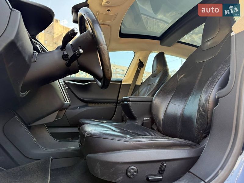 Лифтбек Tesla Model S 2014 в Киеве