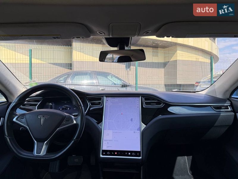 Лифтбек Tesla Model S 2014 в Киеве