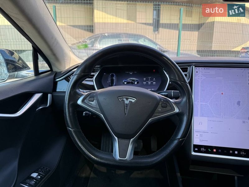 Лифтбек Tesla Model S 2014 в Киеве
