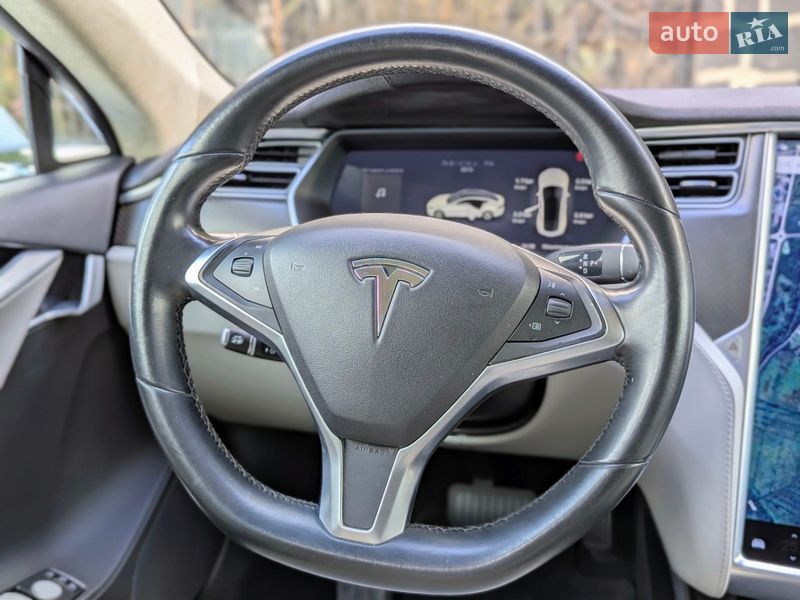 Лифтбек Tesla Model S 2014 в Луцке фото 15 Лифтбек Tesla Model S 2014 в Луцке