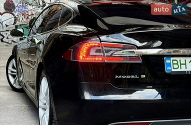 Ліфтбек Tesla Model S 2014 в Одесі