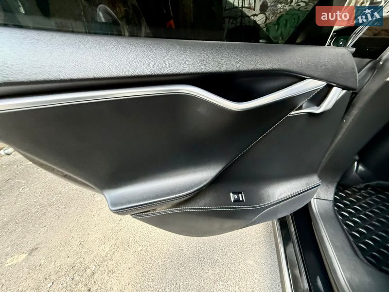 Лифтбек Tesla Model S 2014 в Одессе фото 74 Лифтбек Tesla Model S 2014 в Одессе