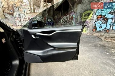 Ліфтбек Tesla Model S 2014 в Одесі