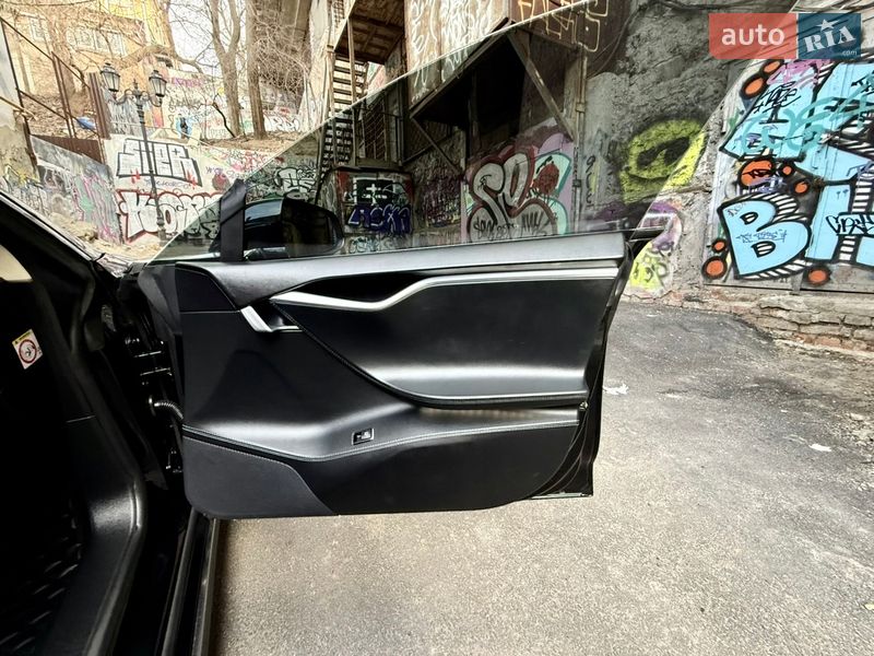 Лифтбек Tesla Model S 2014 в Одессе фото 79 Лифтбек Tesla Model S 2014 в Одессе