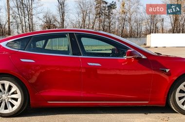 Лифтбек Tesla Model S 2017 в Киеве