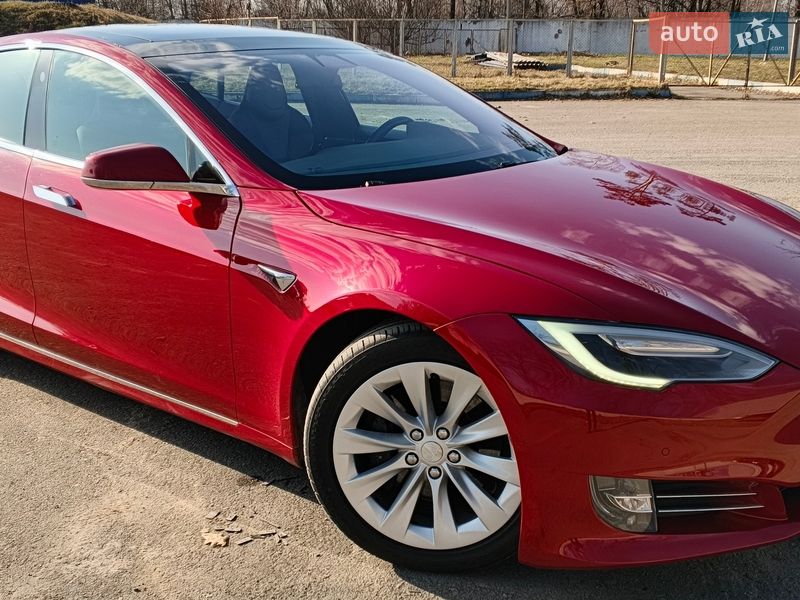 Tesla Model S 2017