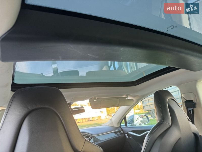 Ліфтбек Tesla Model S 2013 в Одесі фото 10 Ліфтбек Tesla Model S 2013 в Одесі