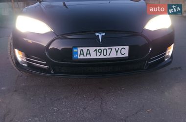 Ліфтбек Tesla Model S 2013 в Києві