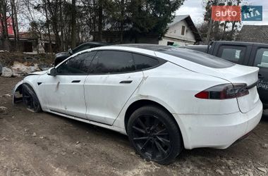 Ліфтбек Tesla Model S 2019 в Львові