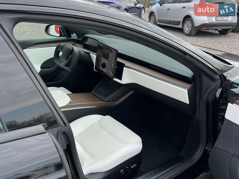 Ліфтбек Tesla Model S 2022 в Черкасах