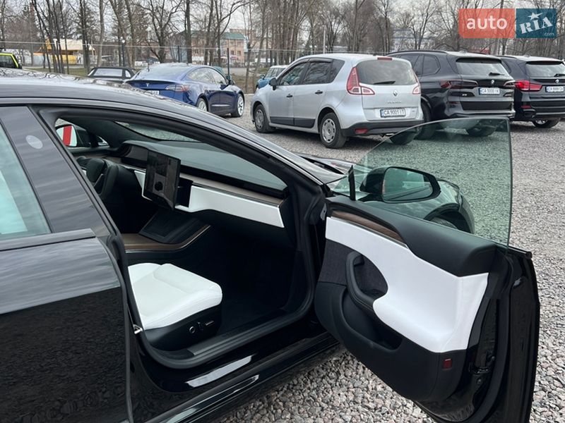 Ліфтбек Tesla Model S 2022 в Черкасах