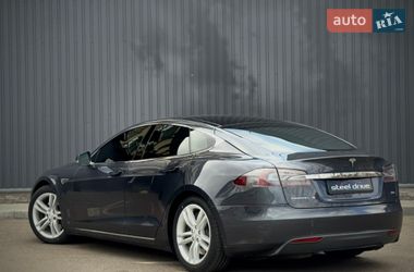 Ліфтбек Tesla Model S 2015 в Миколаєві
