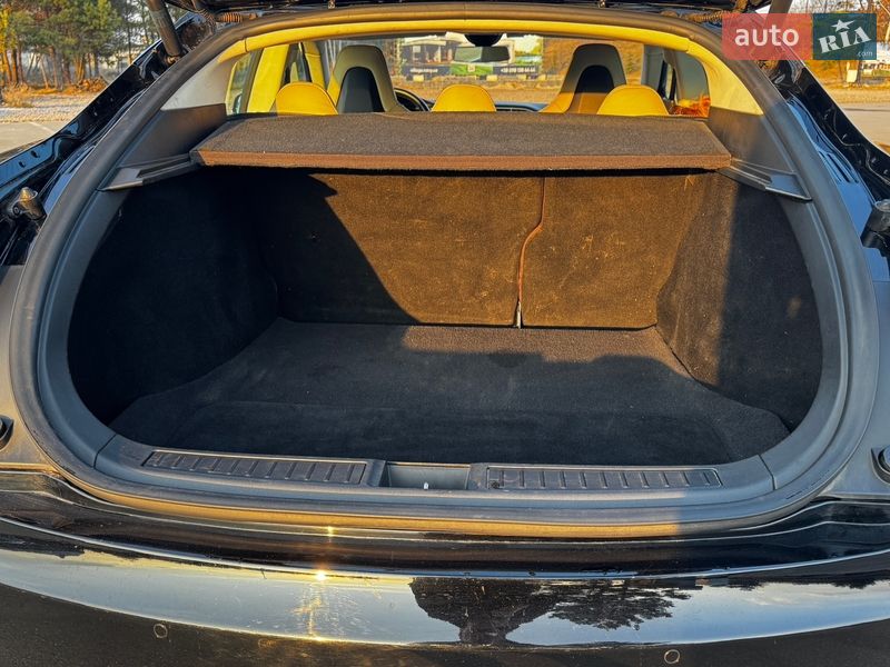 Лифтбек Tesla Model S 2014 в Киеве фото 16 Лифтбек Tesla Model S 2014 в Киеве