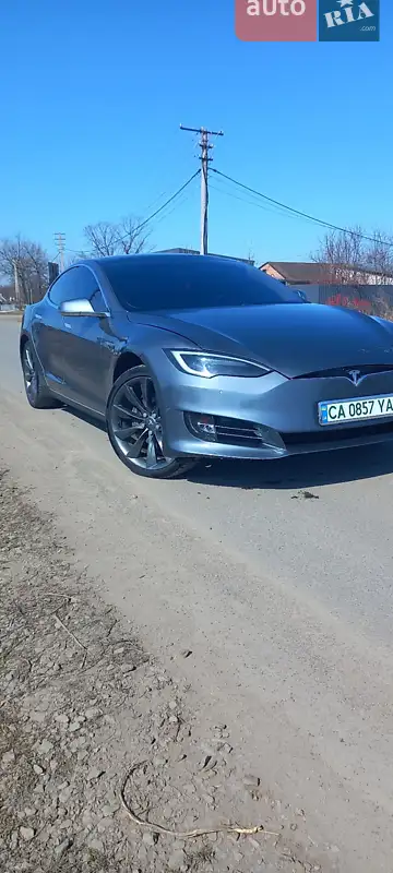 Tesla Model S 2014